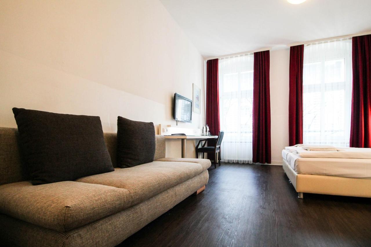 Comfort Triple Room
