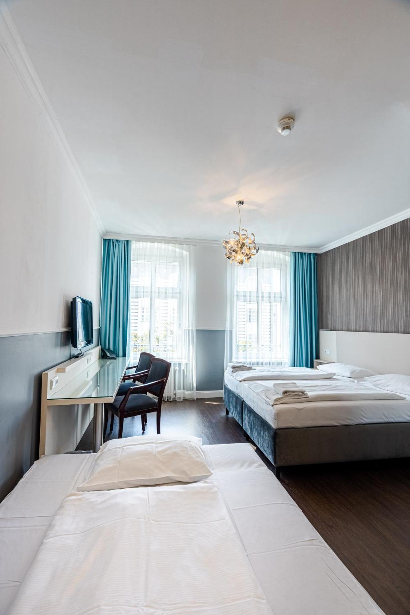 Comfort Triple Room