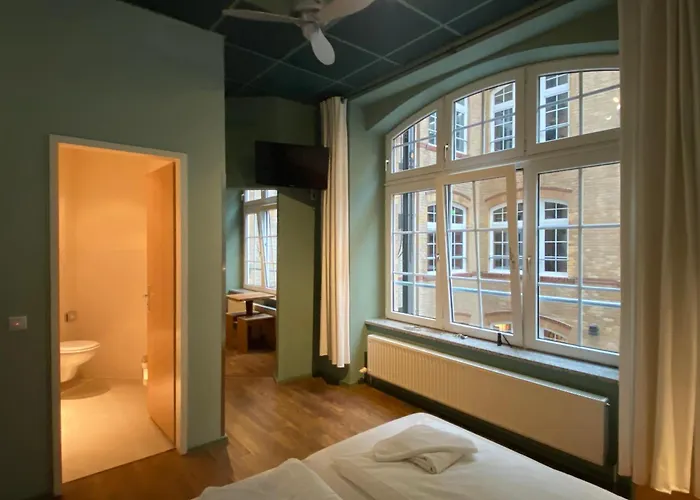 Singer109 Hostel, Hotel&Apartment
