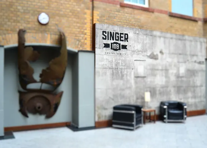 Singer109 Hostel, Hotel&Apartment